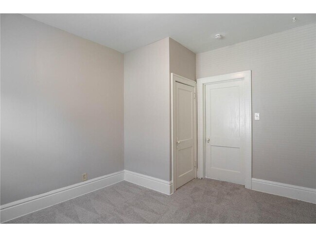 Building Photo - 3822 Fremont Ave N