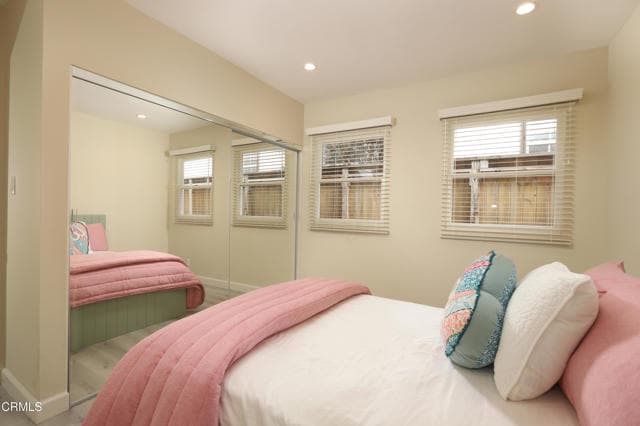 Building Photo - 444 35th St