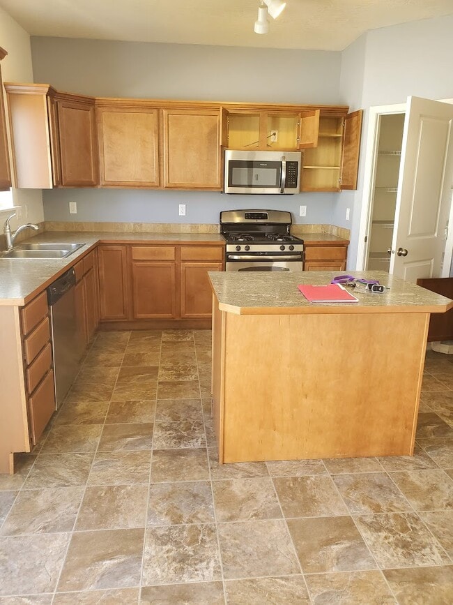 Building Photo - 1477 Snowberry Ln