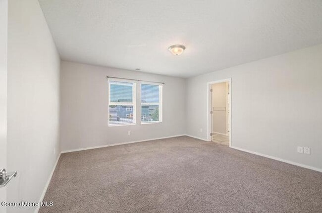 Building Photo - 1102 S Best Rd