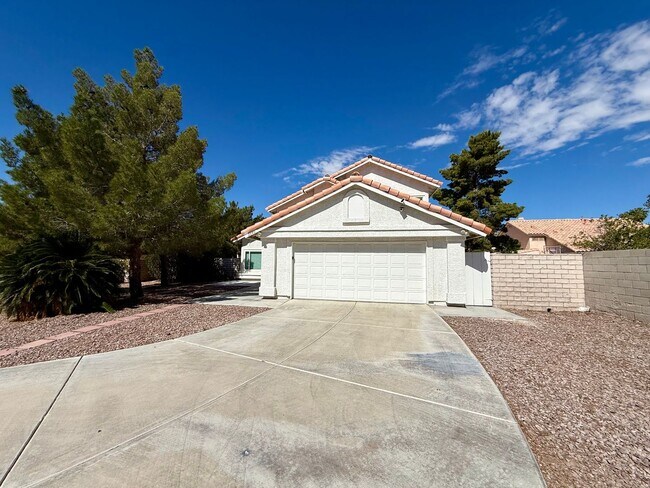 Building Photo - Corner Lot Beauty with Open Living, Guest Suite Down & Expansive Backyard