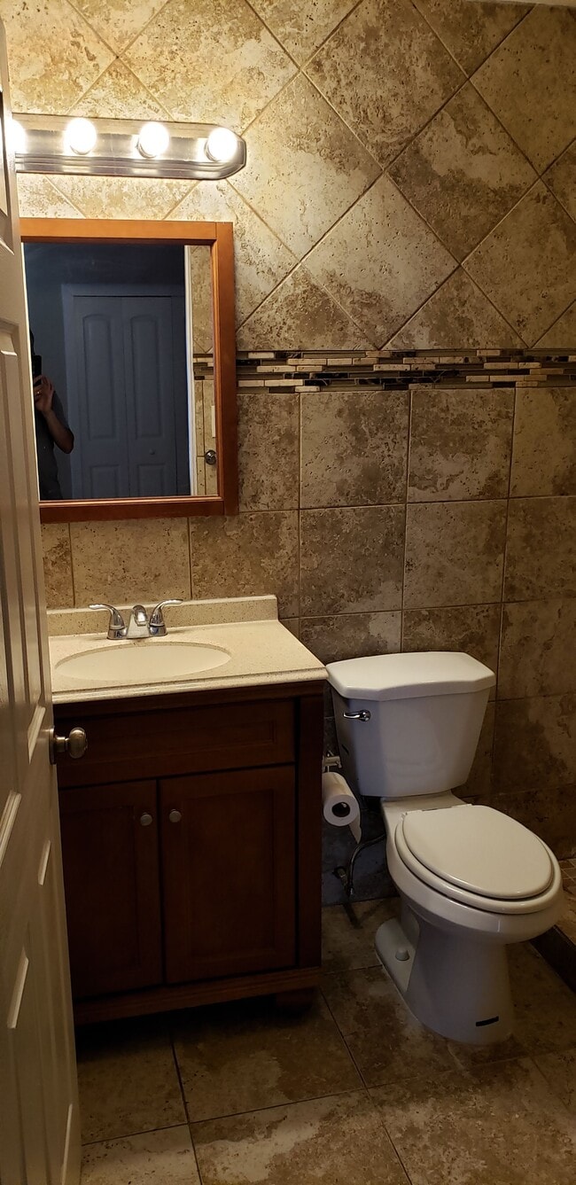 Building Photo - 7434 Mountain Oak Trail