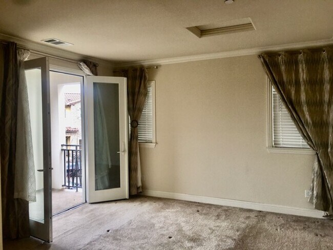 Building Photo - Terrific 4 bed 3.5 Home in Wonderful San Ramon! Great Schools, Shopping, Restaurants!