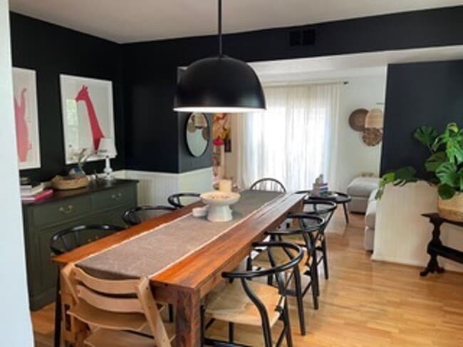 Building Photo - 3BD/2.5BA End Unit Townhouse in Hilltop Area!!