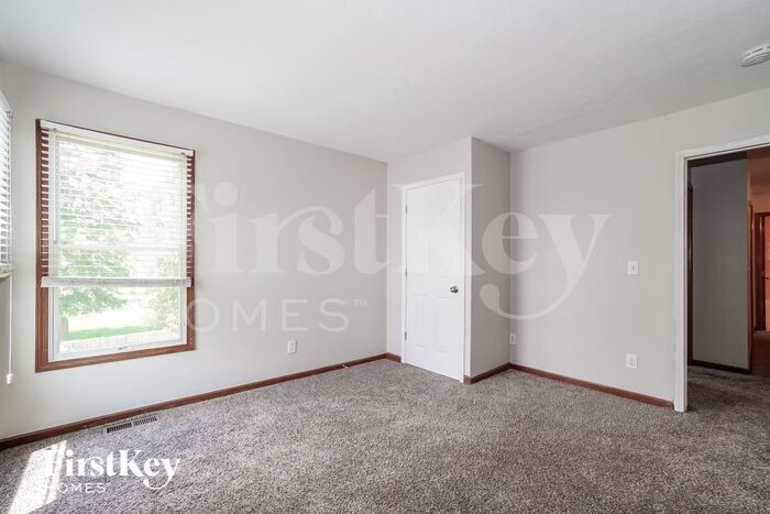 Building Photo - 1547 S Hunters Dr