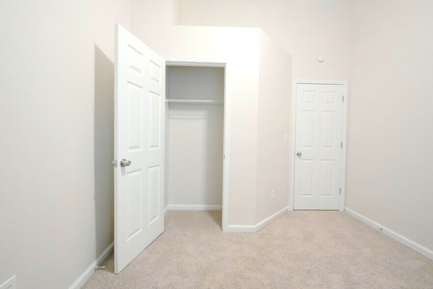 Building Photo - 1195 Kibbe Cir