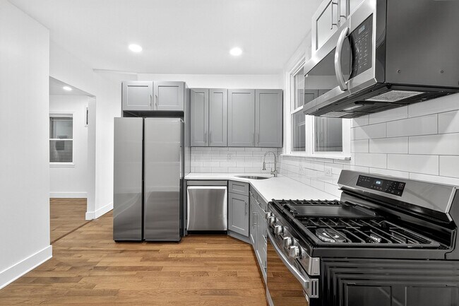 Building Photo - 93 W 11th St