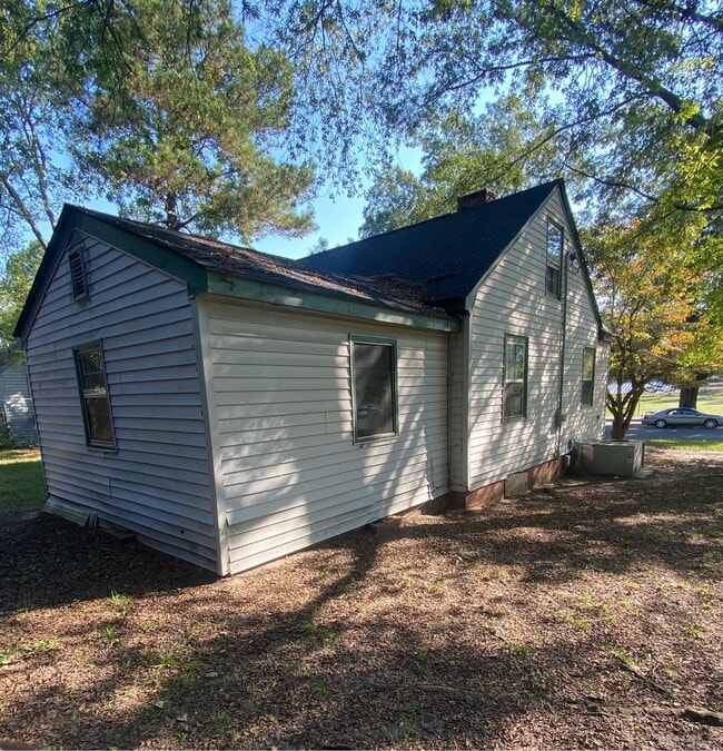 Building Photo - 282 Windsor Dr