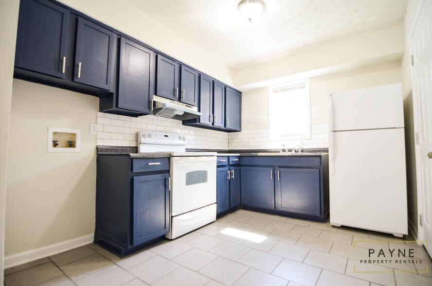 Building Photo - 4333 Rosemont Dr #A