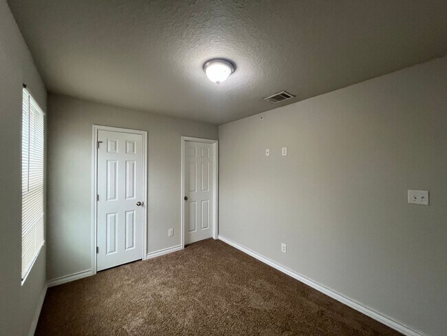 Building Photo - 16906 Dancing Ava