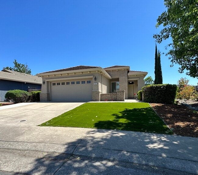 Building Photo - Beautifully Updated 3-Bedroom, 2-Bath Home...
