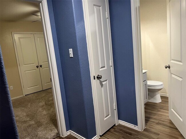 Building Photo - 104 Granville Ct