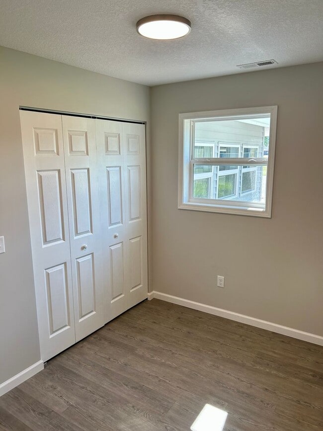 Building Photo - Fully Remodeled 3-Bed/1-Bath Home in Bluffton!