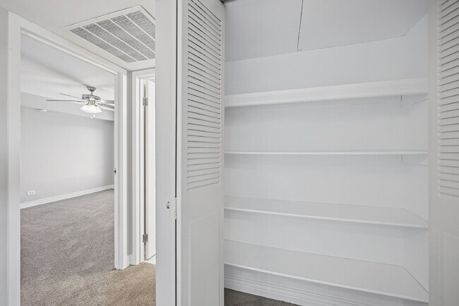 Building Photo - $2,240.95 2-Bed, 2-Bath Condo In Perfect Denver Location!