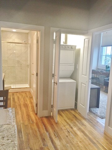 Deluxe Lofts Plan B In-unit Washer / Dryer - Crescendo Loft Apartments