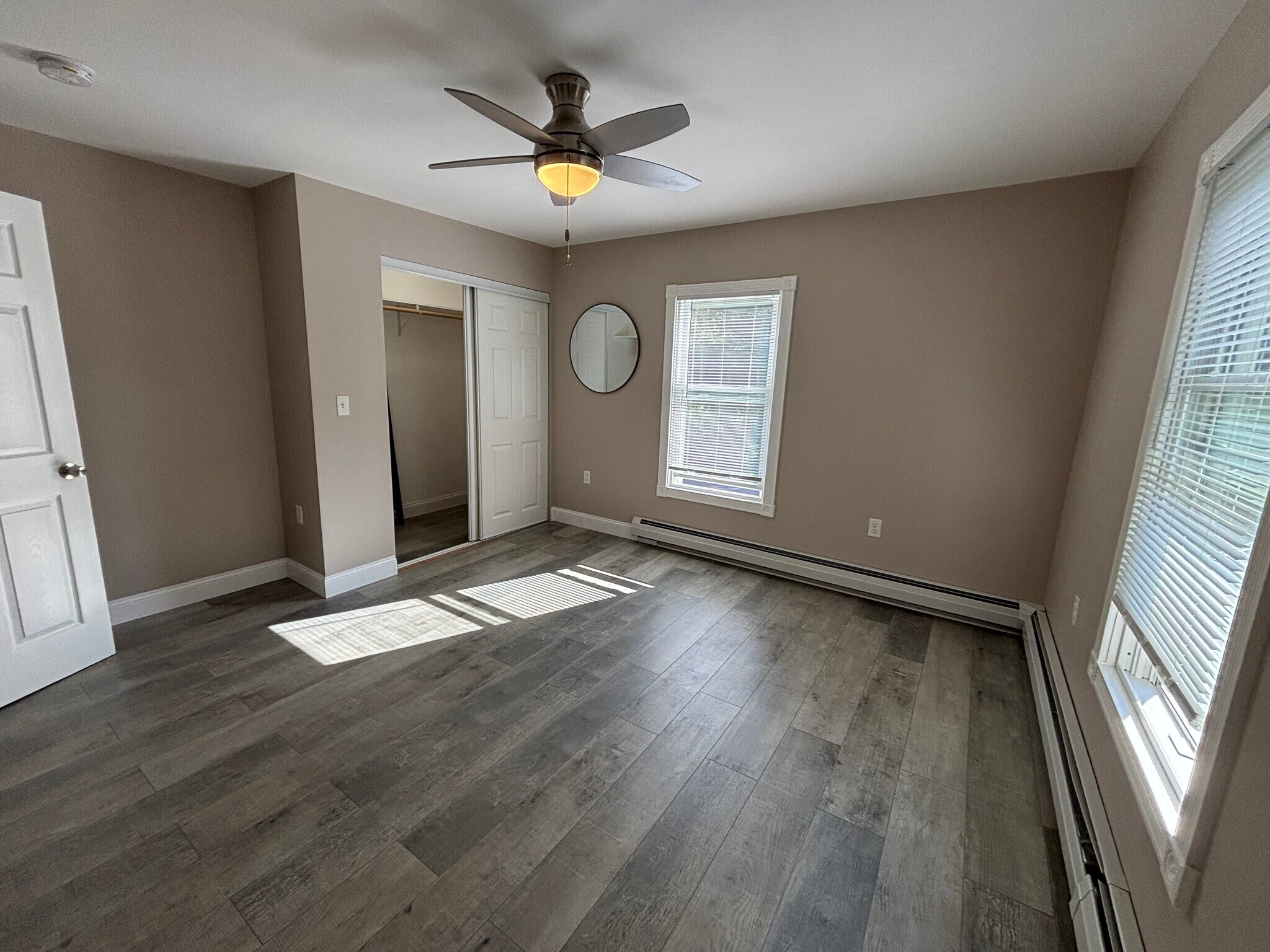 Bedroom 3 - 1744 Farmington Ave