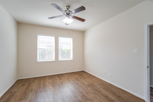 Building Photo - 14215 Campo Vista Dr