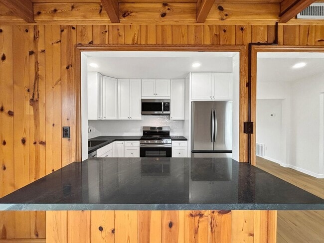 Building Photo - Charming 3BD/2BA House in Clairemont w/ W/...