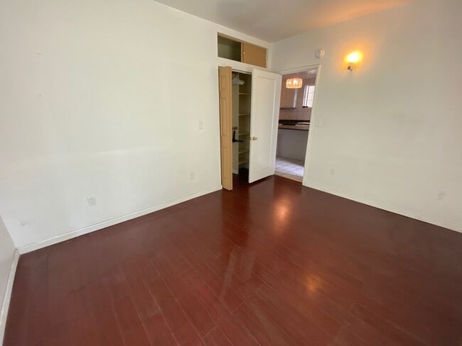 Building Photo - 2811-2815 Telegraph Ave