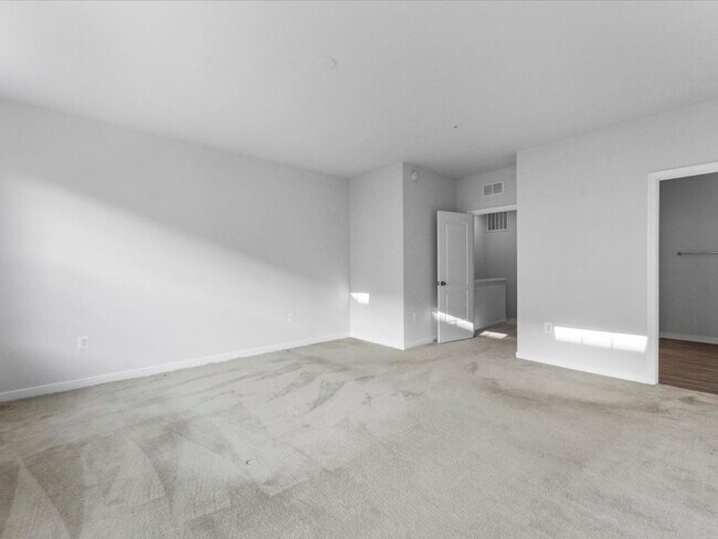 Building Photo - 5925 Laurel Bed Ln