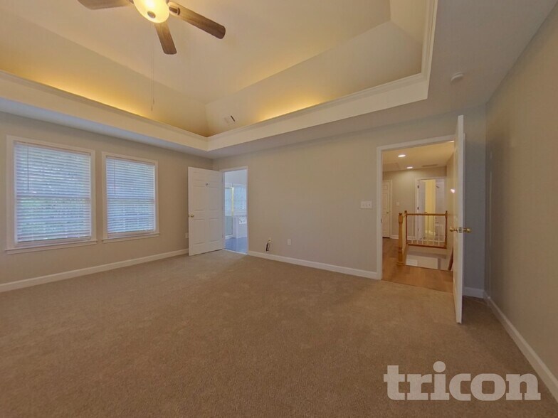 Building Photo - 2417 Battle Dr