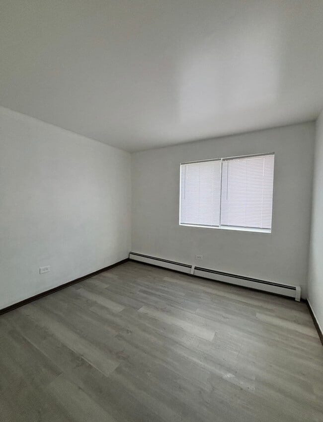 Building Photo - 3060 Bernice Ave