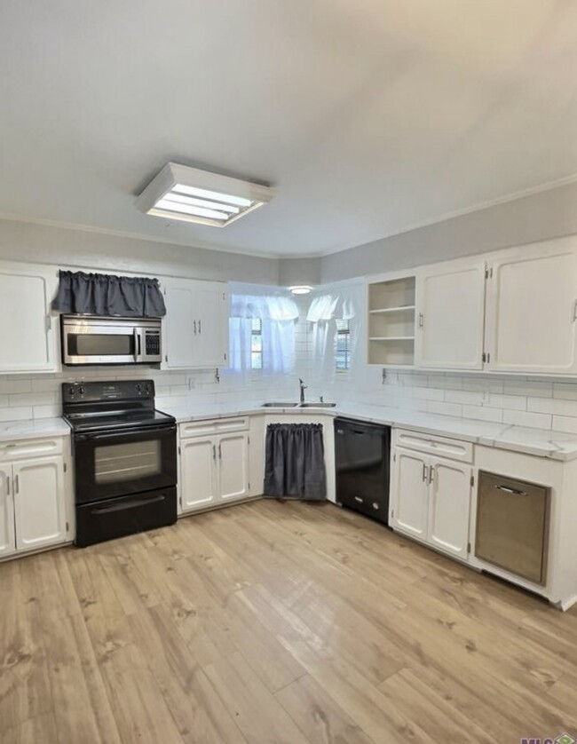 Primary Photo - 29626 S Palmetto St