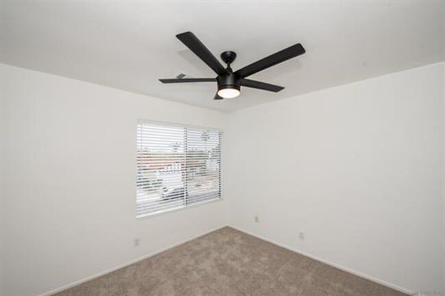 Building Photo - Encinitas 4br  2 car garage granite kitchen Huge Yard Home Remodeled TEXT 858-774-1574 $6290