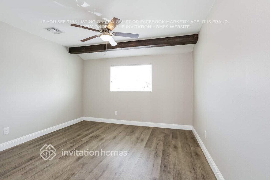 Building Photo - 934 E Loma Vista Dr