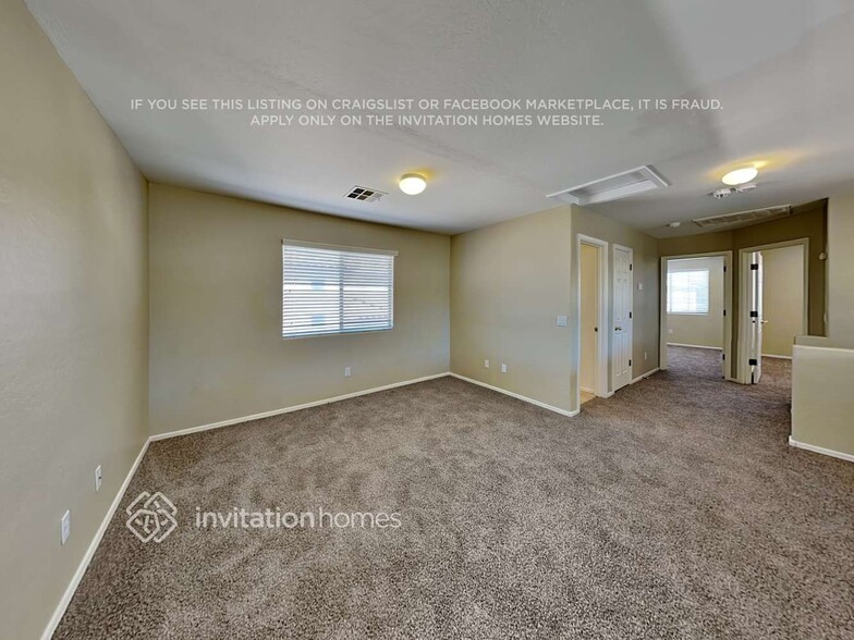 Building Photo - 7106 N 77th Dr