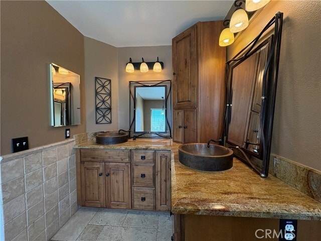 Building Photo - 13283 Sunstream Dr