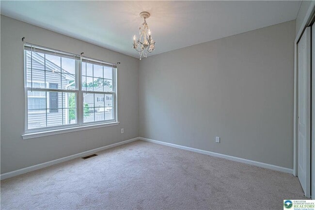 Building Photo - 4176 Bunker Hill Dr S