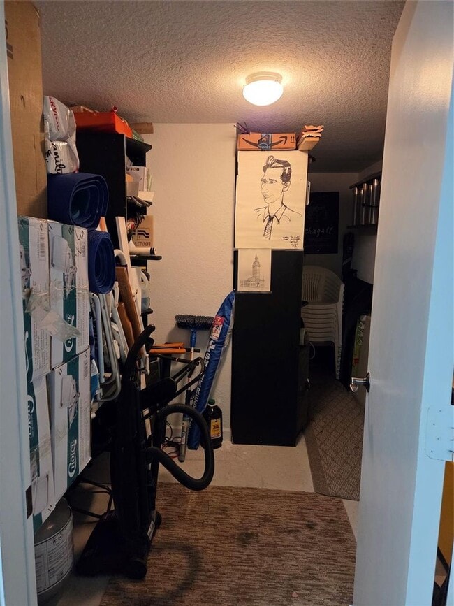 Building Photo - 383 Berenger Walk