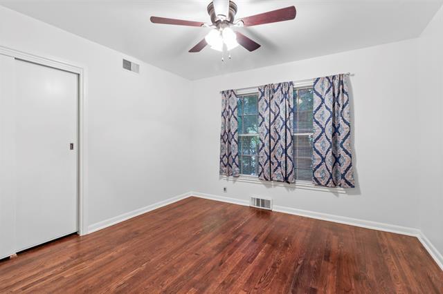 Building Photo - 810 Linwood Dr