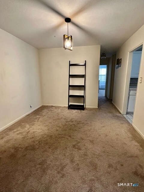 Building Photo - 39 Glenbrook Rd