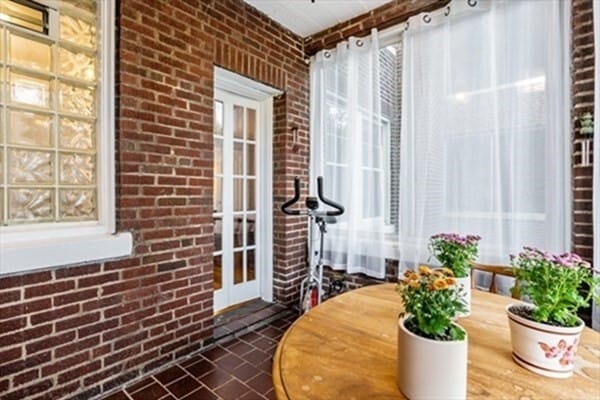 Building Photo - 5 Vinal St