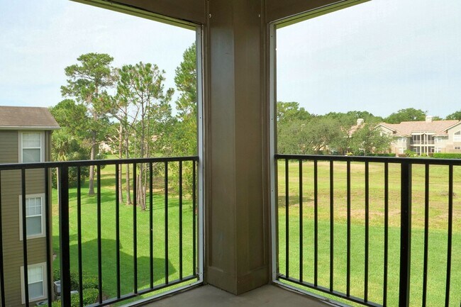 Building Photo - Sabal Point Gated Community in Longwood 2Bedroom 2bathroom on 3rd floor with screened in Lanai