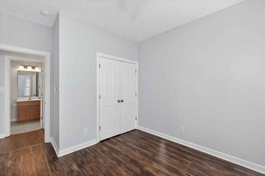 Building Photo - 15208 Loire Valley St