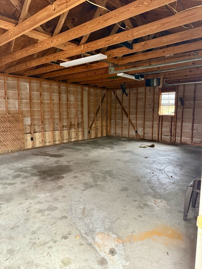 Building Photo - 909 President Ave