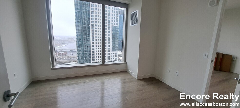 Building Photo - 35 Lomasney Wy