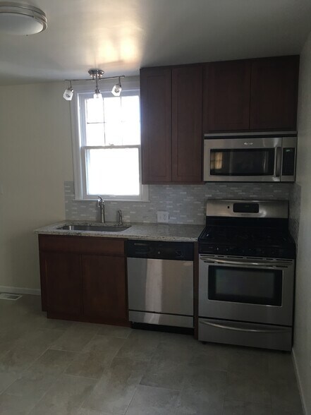 Building Photo - 1412-1414 Virginia Ave