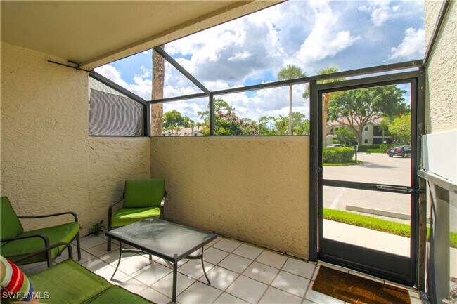 Building Photo - 60 Emerald Woods Dr