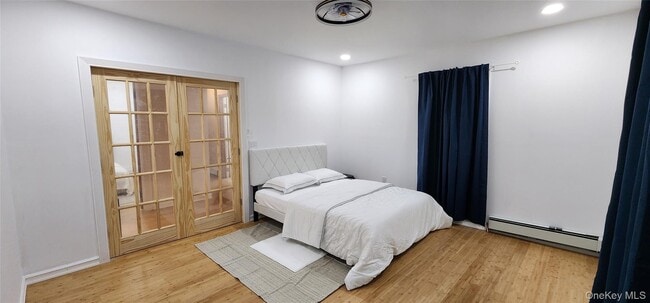 Building Photo - 150 E Walnut St