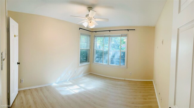 Building Photo - 2 br, 2 bath Condo - 3312 Wyndham Circle, ...