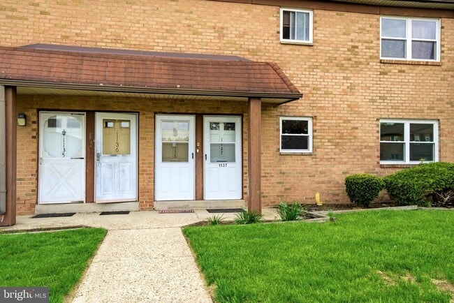 Building Photo - 1137 Kaye Ct