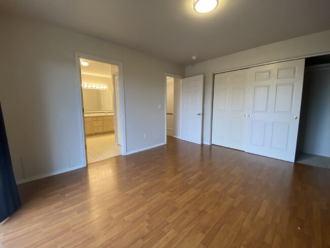 Building Photo - Spacious 4-bedroom with Panoramic Deck Nex...