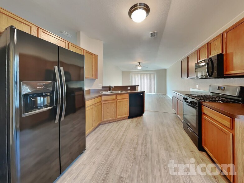 Building Photo - 1107 Longhorn Ln