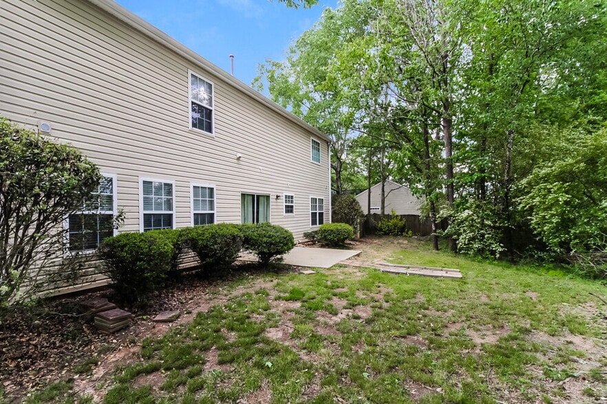 Building Photo - 12 Red Maple Way
