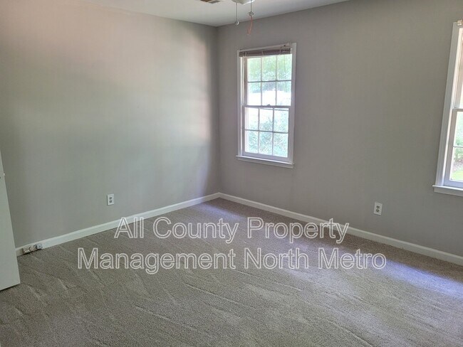 Building Photo - 285 Sequoyah Dr