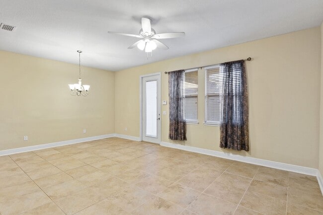 Building Photo - Savannah Park 3 bedroom townhouse